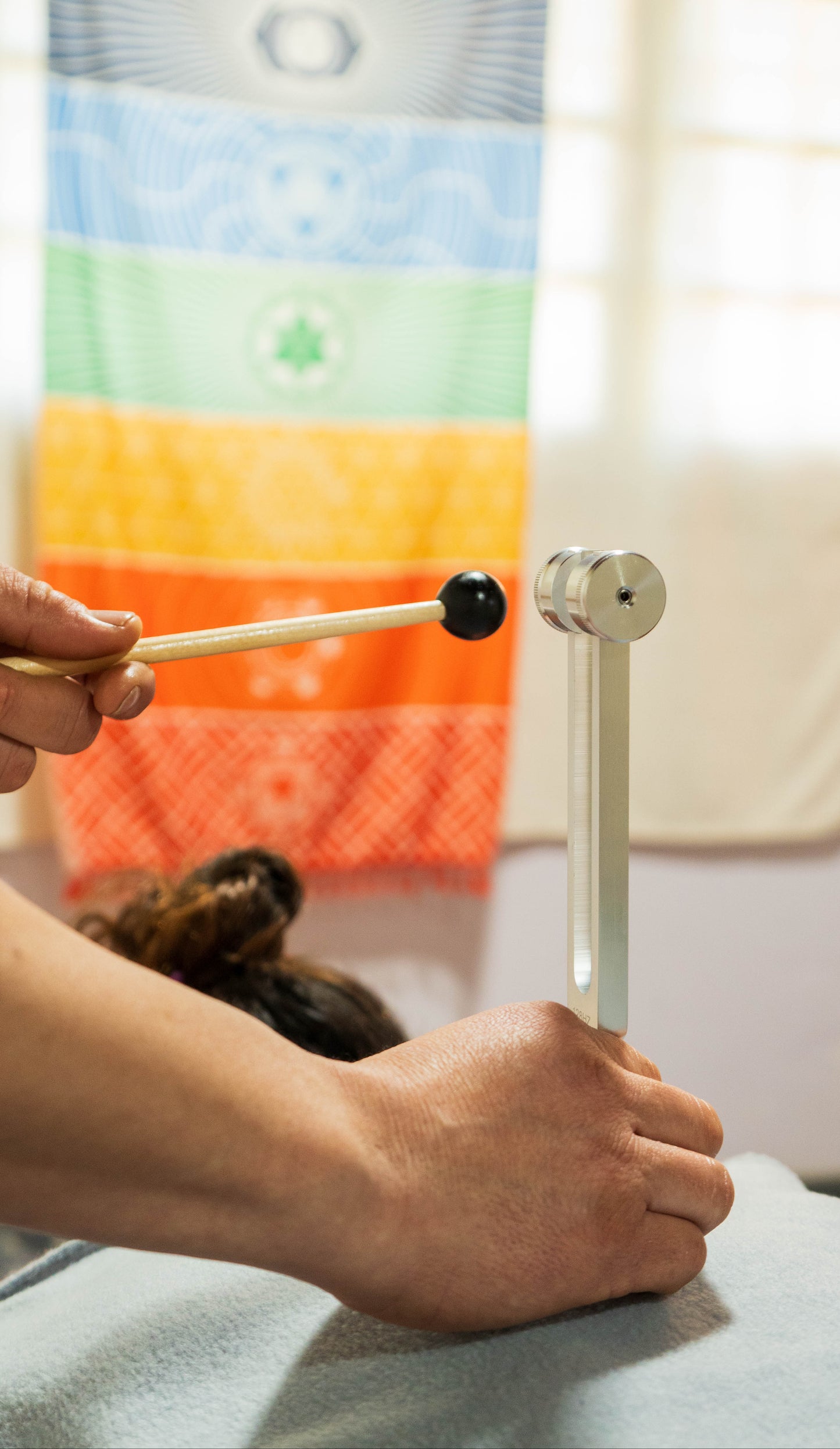 Diapasón de Sanación 128 Hz - Terapia de Sonido y Equilibrio Energético