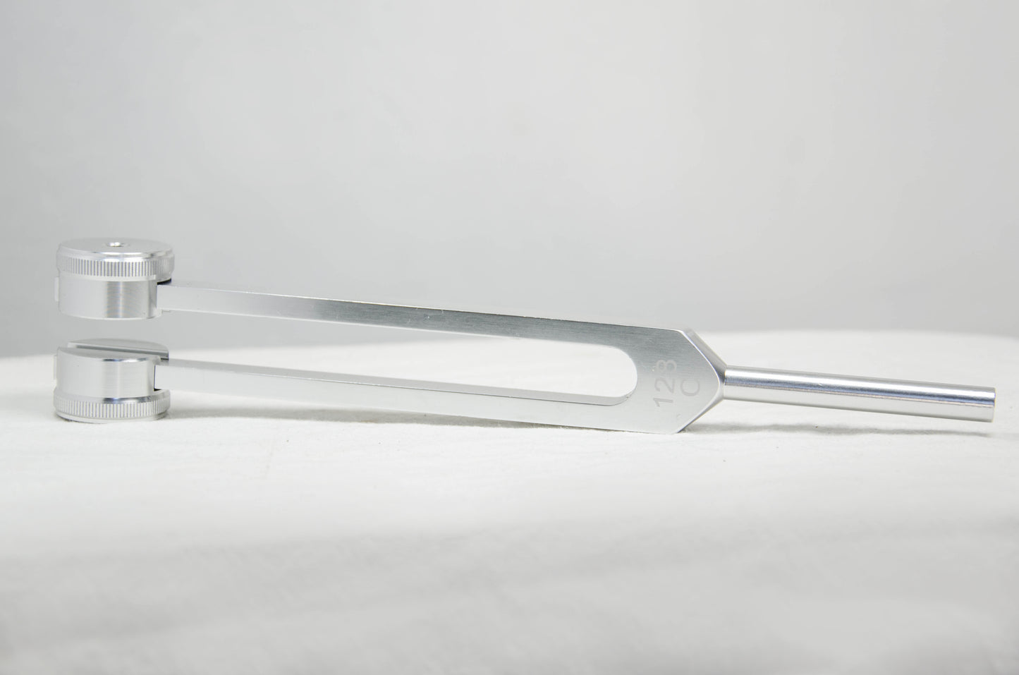 Diapasón de Sanación 128 Hz - Terapia de Sonido y Equilibrio Energético